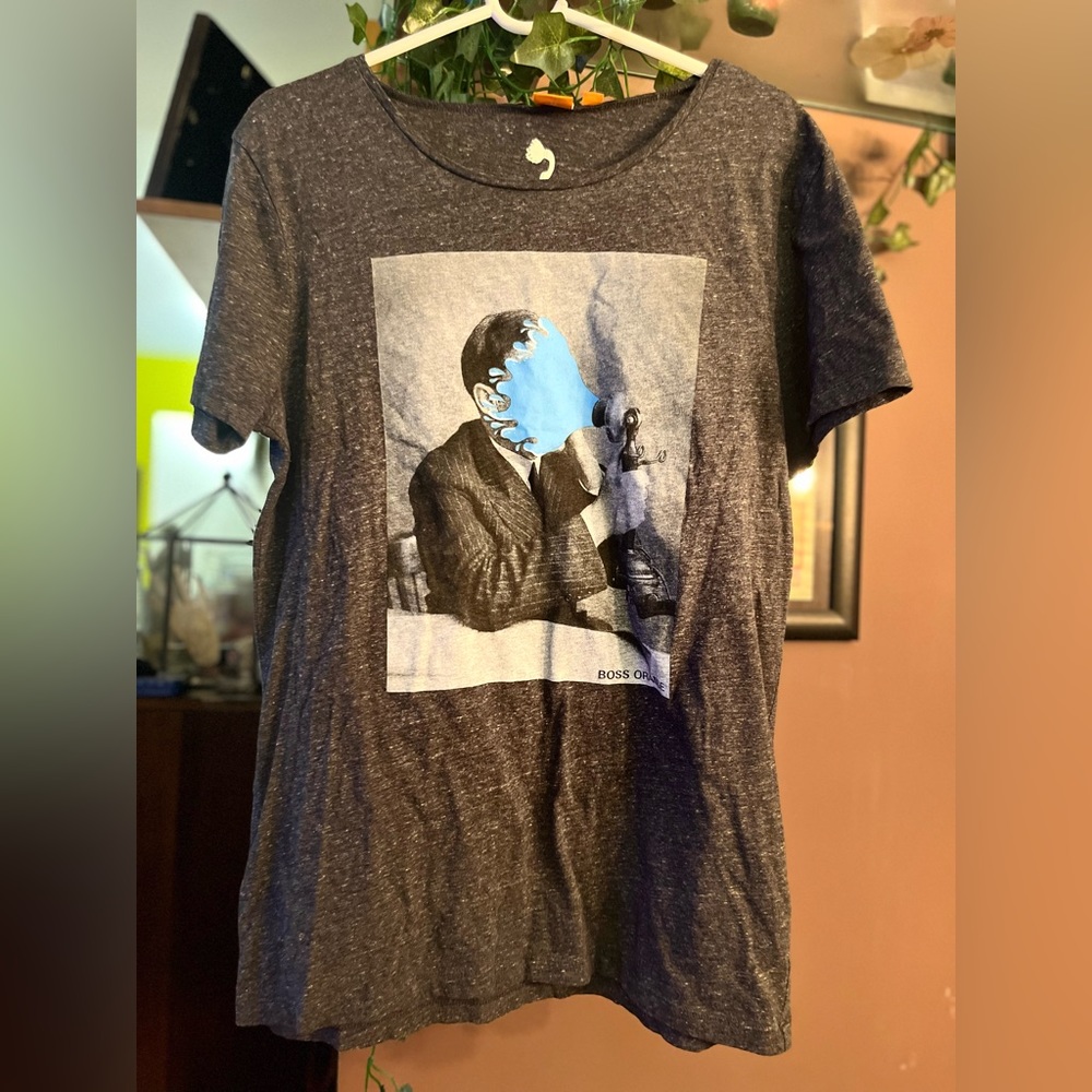 Hugo Boss tee shirt